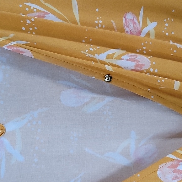 Ava & Viv Squash Floral Print Romper Plus Size 1X V-Neck Closure - Picture 9 of 15